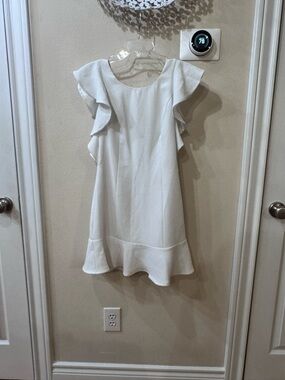 BCBGeneration White Ruffle Flutter Sleeve Mini Dress –Size Small | NWT $110